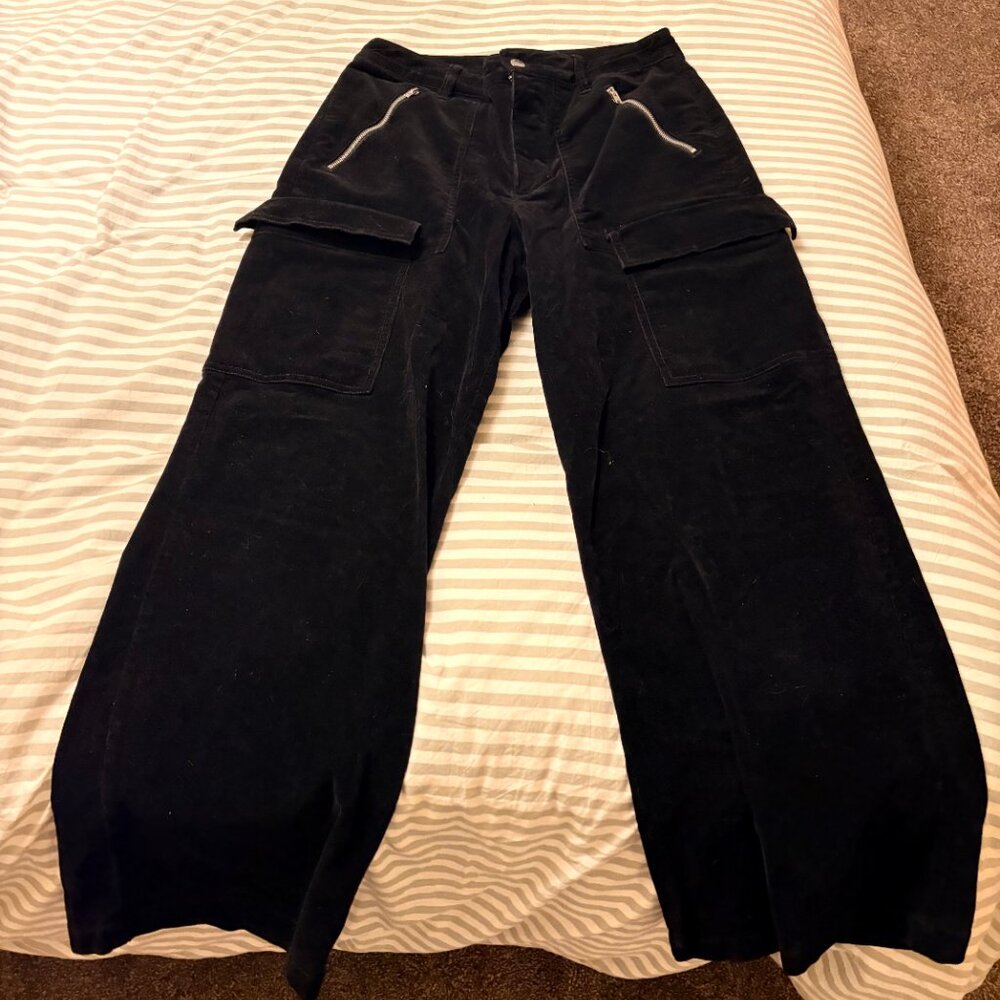 Universal Threads Black Cargo Pants